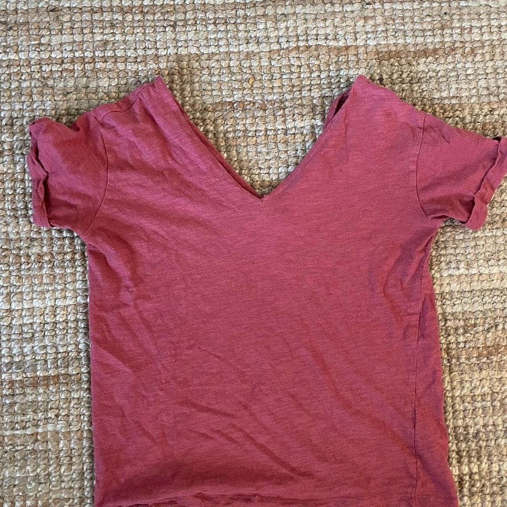 Women's V-Neck cotton&linen tshirt in Rose/terracotta